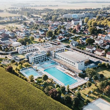 Hotel Vivat Moravske Toplice Bagian luar foto